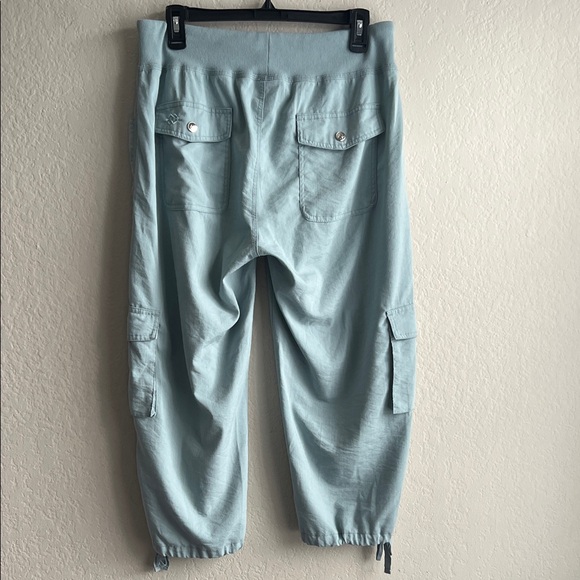 MoFiz Capris with Pockets Loose Fit Light Blue in Size L - Picture 8 of 15